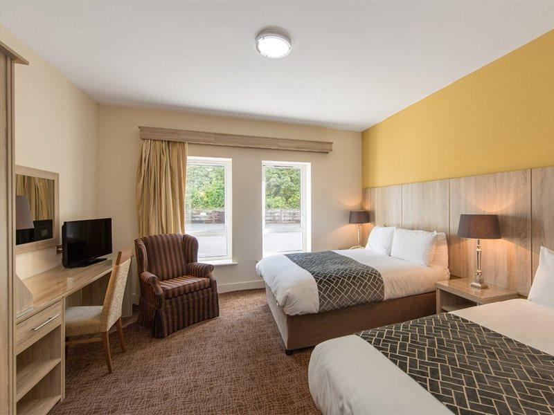 Wilton Hotel Брей Екстер'єр фото