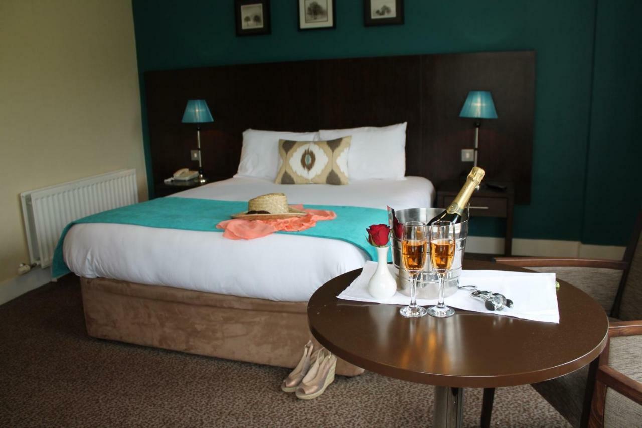 Wilton Hotel Брей Екстер'єр фото